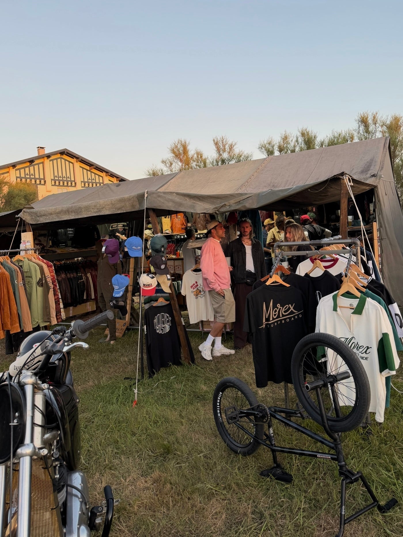 Cinq jours au Wheels and Waves en juin 2026
