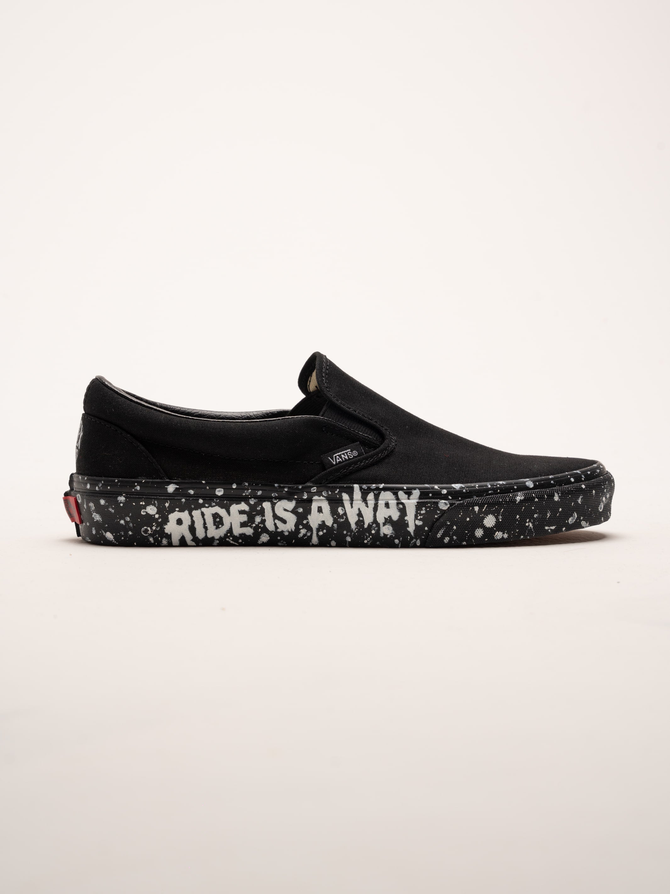 Vans Classic Slip-On "TRASH RIDE" - Black