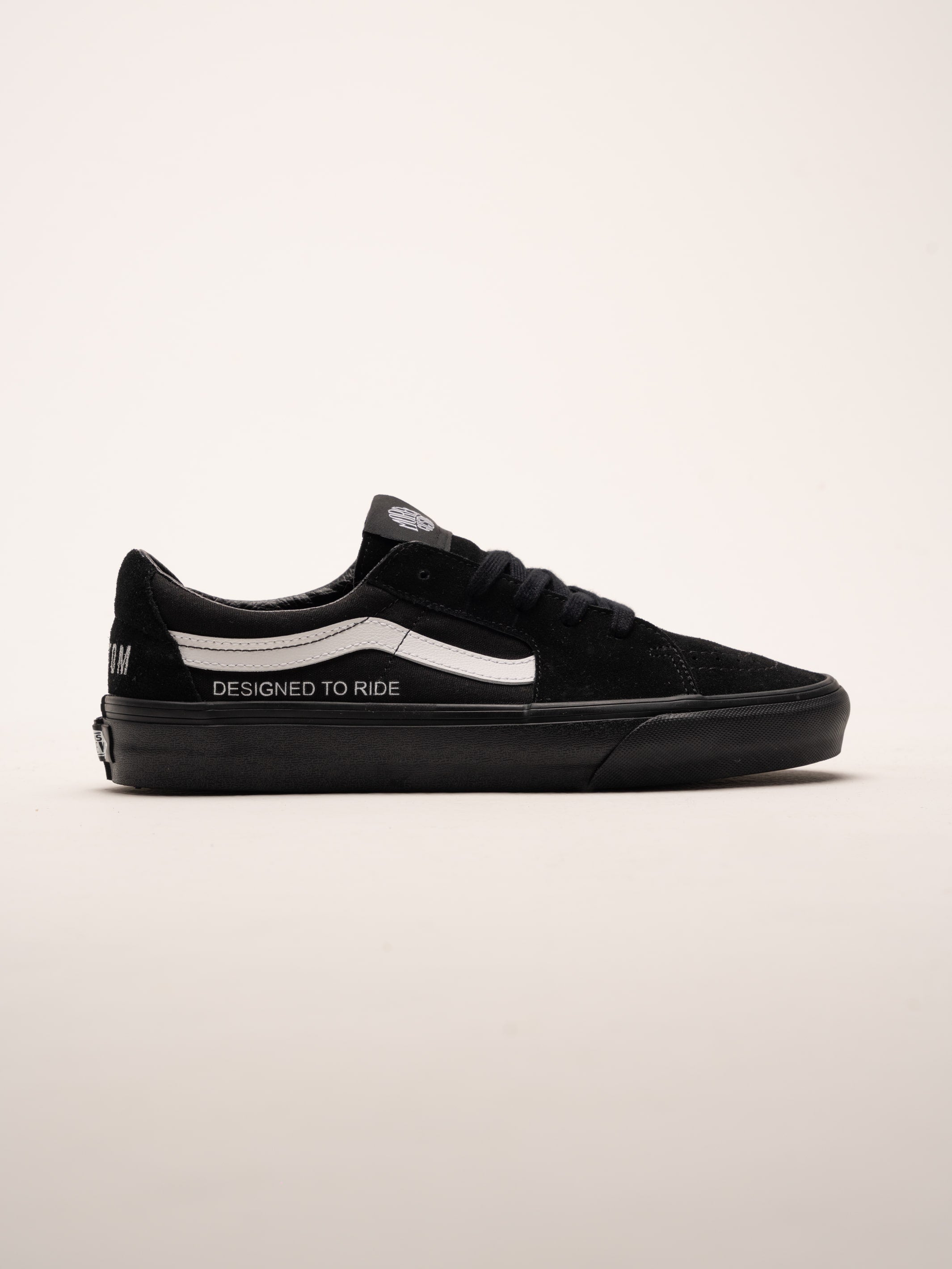 Vans SK8-LOW "POWER SUPPLY" - Noir