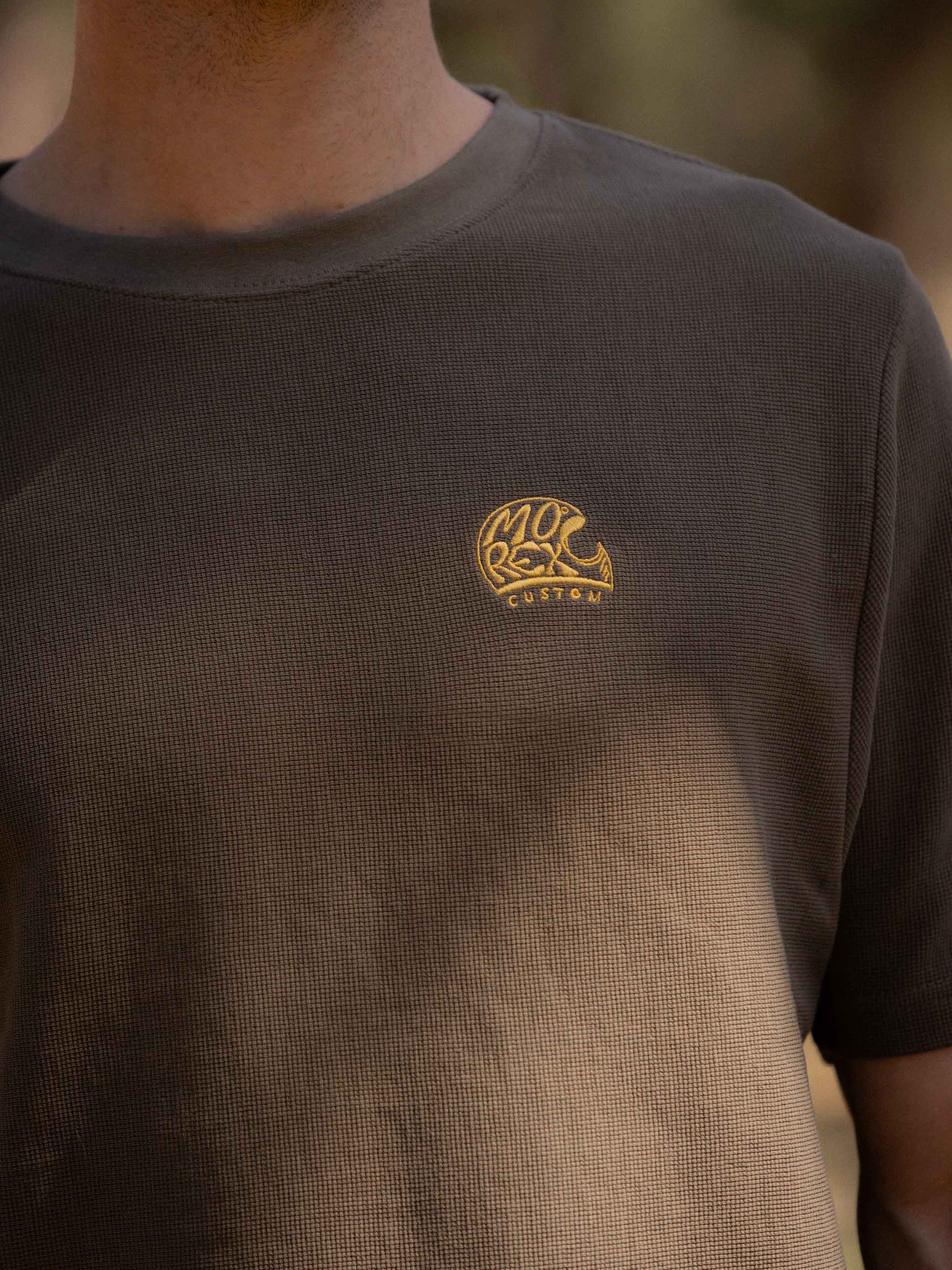 Nioro - Regular T-shirt