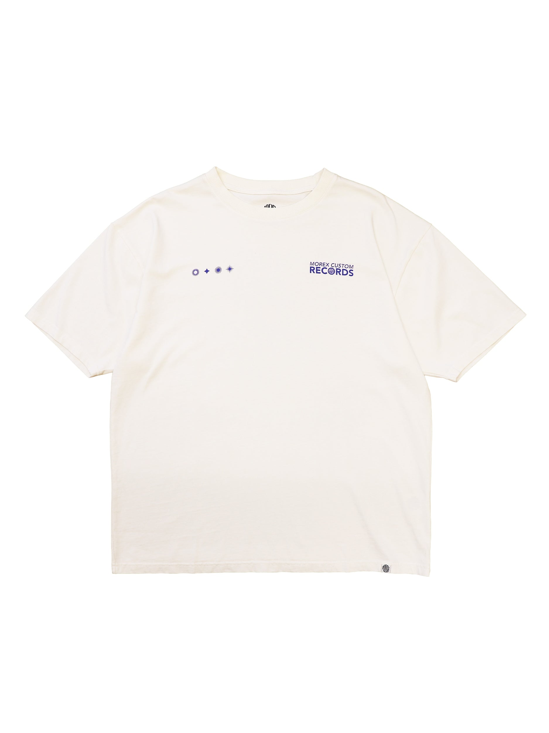 T-shirt blanc à manches courtes Morex Custom avec logos graphiques bleus sur la poitrine, style décontracté et lifestyle moto.