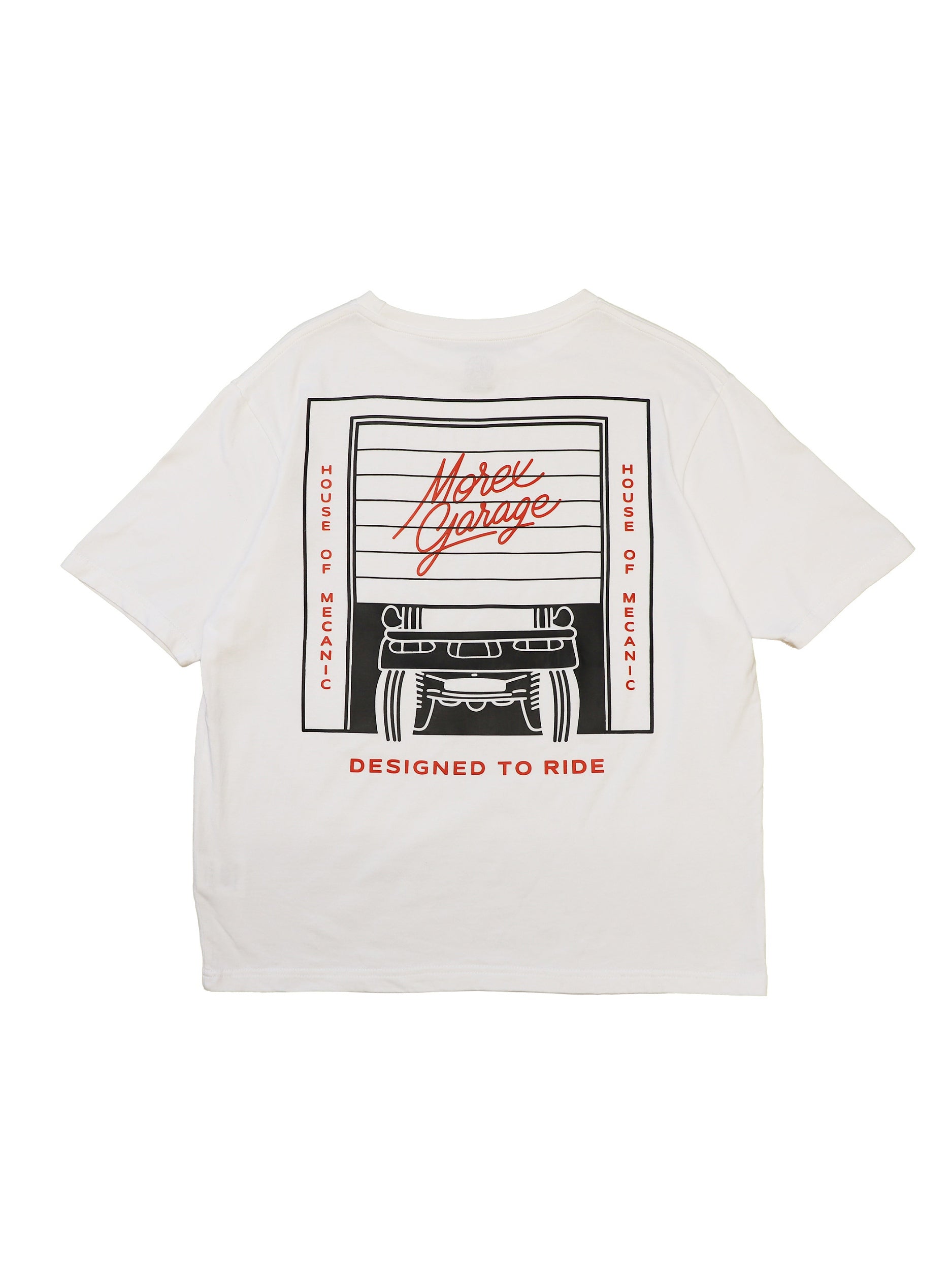 T-shirt blanc cassé de la marque Morex Custom avec un imprimé graphique au dos représentant un garage avec les inscriptions Morex Custom Garage et Designed to Ride.