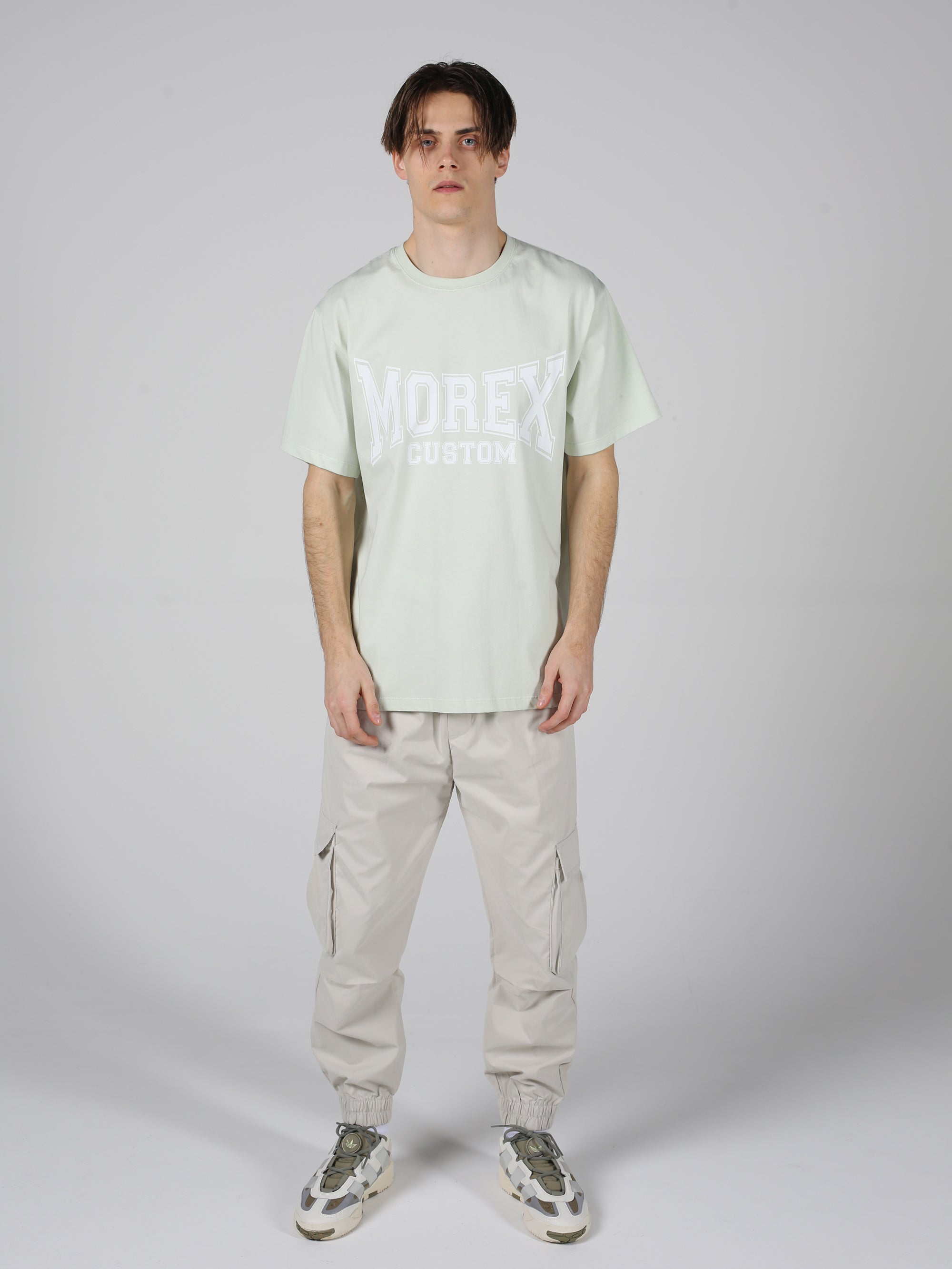University - T-Shirt