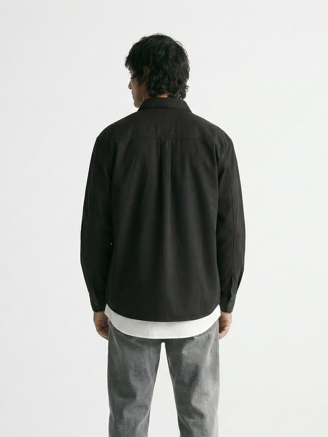 Surchemise noire Morex Custom au style lifestyle et vintage, vue de dos.