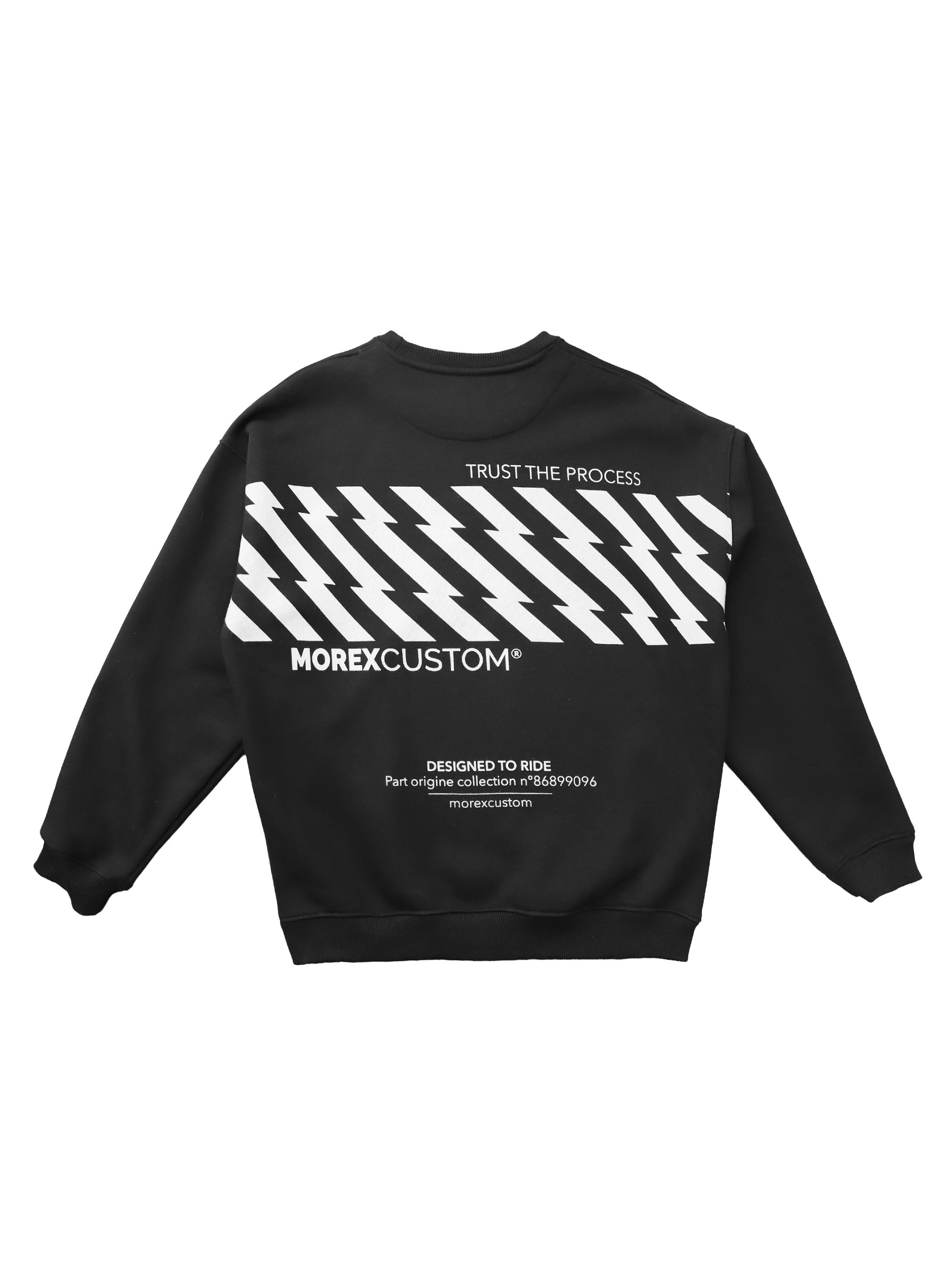 Sweatshirt noir Morex Custom avec un design graphique blanc composé de rayures en zigzag et du logo sur le dos.
